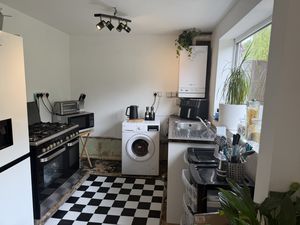 Kitchen- click for photo gallery